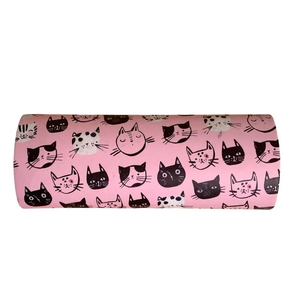 JAVOedge Pink Cats Pattern Oval Hard Eyeglasses Case